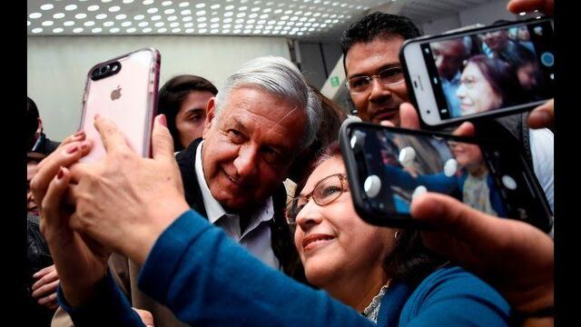 AMLO en el aeropuerto