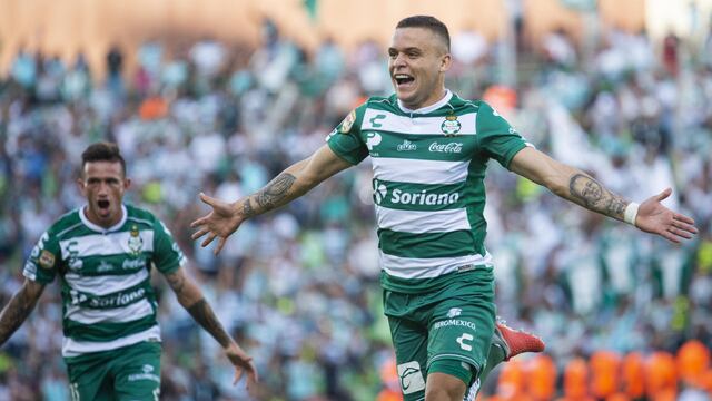 Rodríguez anota su doblete.