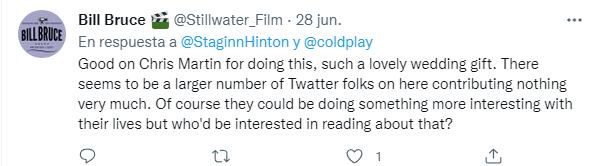 Reacción a Chris Martin cantando en un bar para una pareja