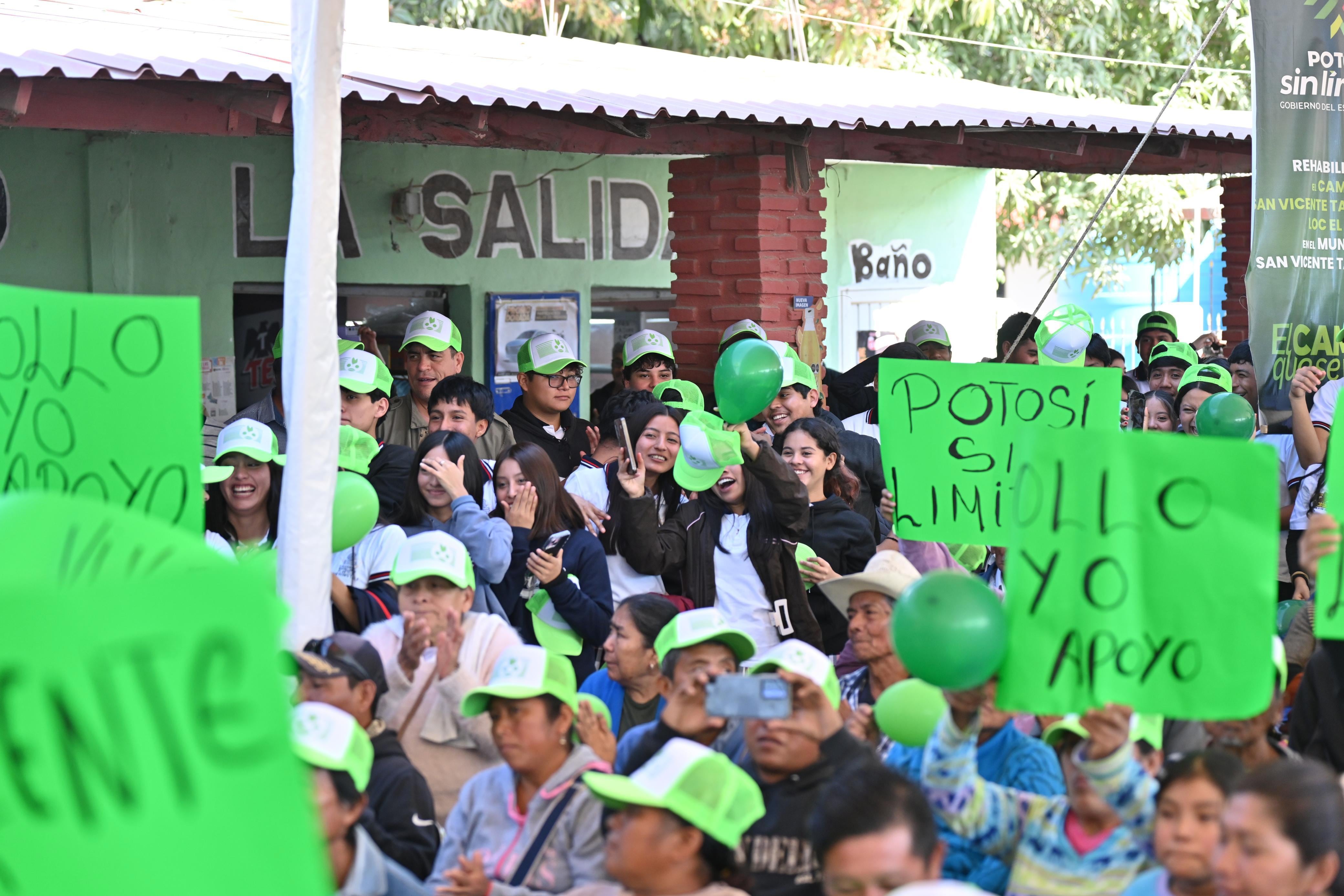 Ricardo Gallardo arranca rehabilitación de carretera San Vicente–El Higo.
