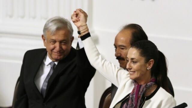 “Está atendiendo este problema, la jefa de Gobierno, es, además de sus convicciones y ser una gente honesta, muy inteligente y conocedora de este tema en particular”, declaró el tabasqueño.