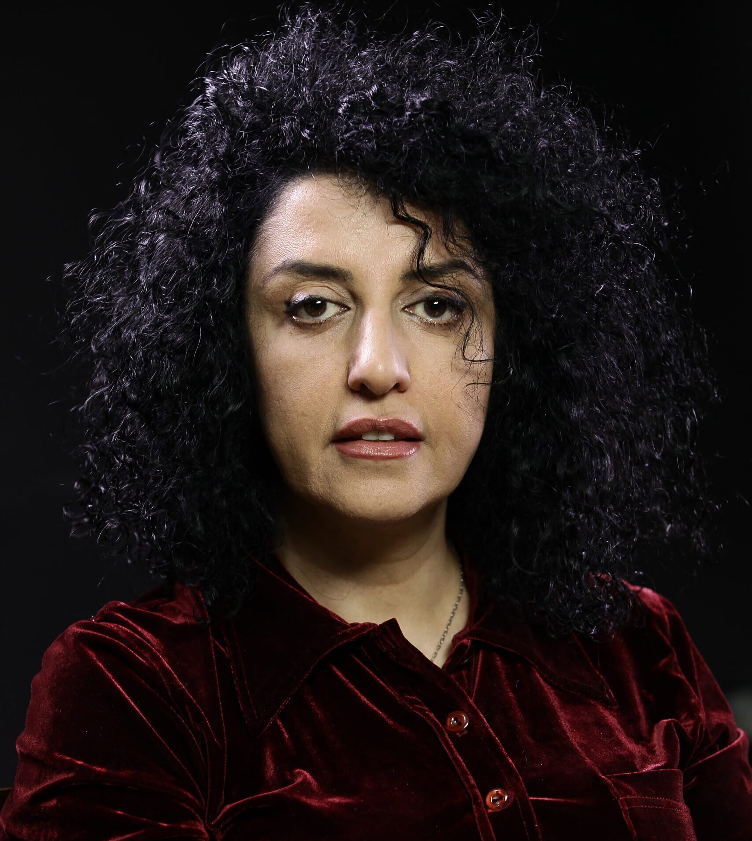 ¿Quién es Narges Mohammadi? El Premio Nobel de la Paz 2023 que está encarcelada por luchar por los derechos de la mujeres en Irán