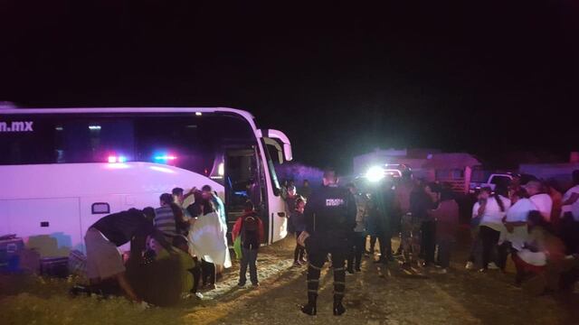 En el autobús viajaban guatemaltecos, salvadoreños, hondureños, haitianos y africanos así como mexicanos que fueron localizados sanos y salvos por las autoridades.