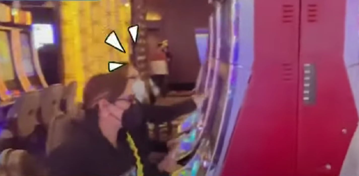 Antes de los Latin Grammy 2021Galilea Montijo se escapa al casinos