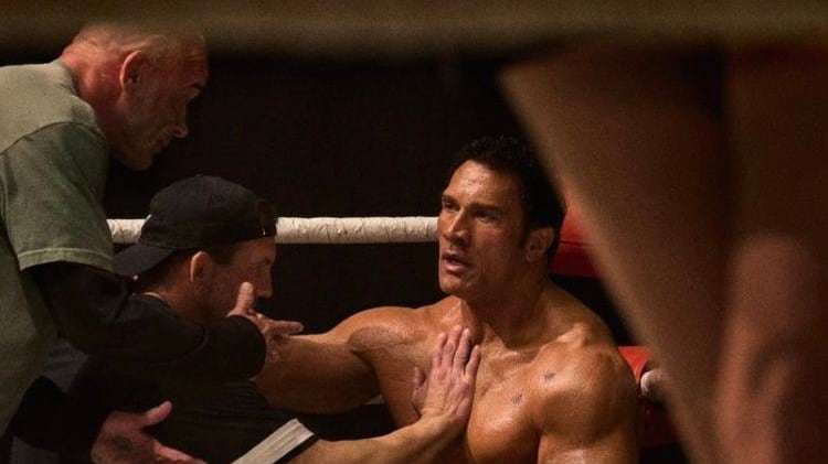Dwayne Johnson, La Roca, y Emily Blunt protagonizan tráiler de The Smashing Machine, sobre Mark Kerr