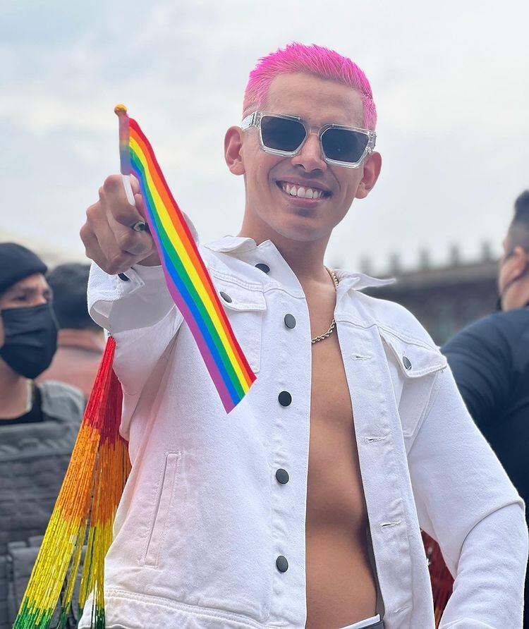 Jhonny Caz, cantante de Grupo Firme.