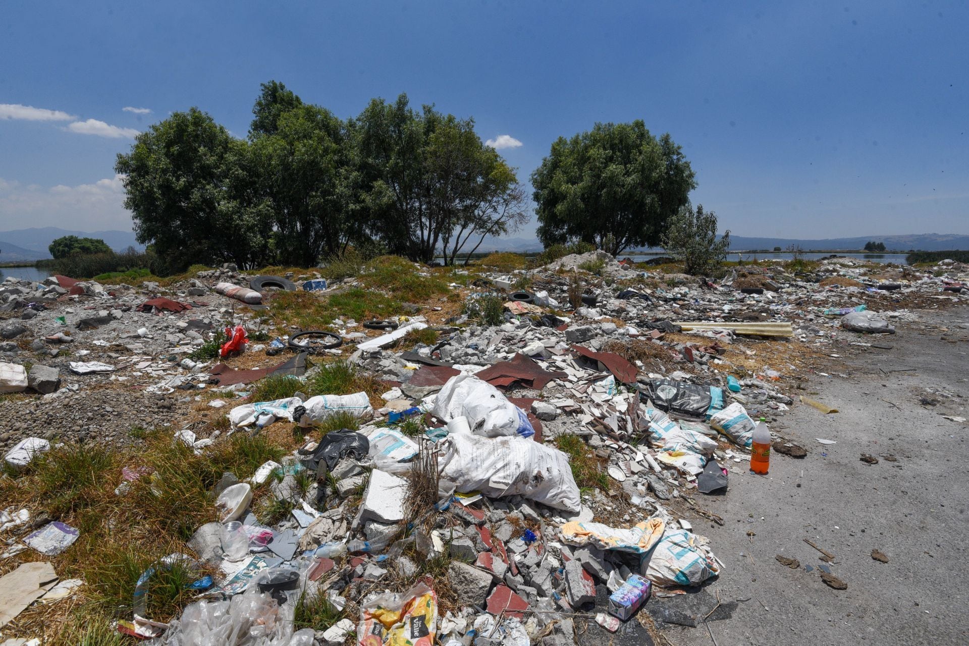 Basura y cascajo