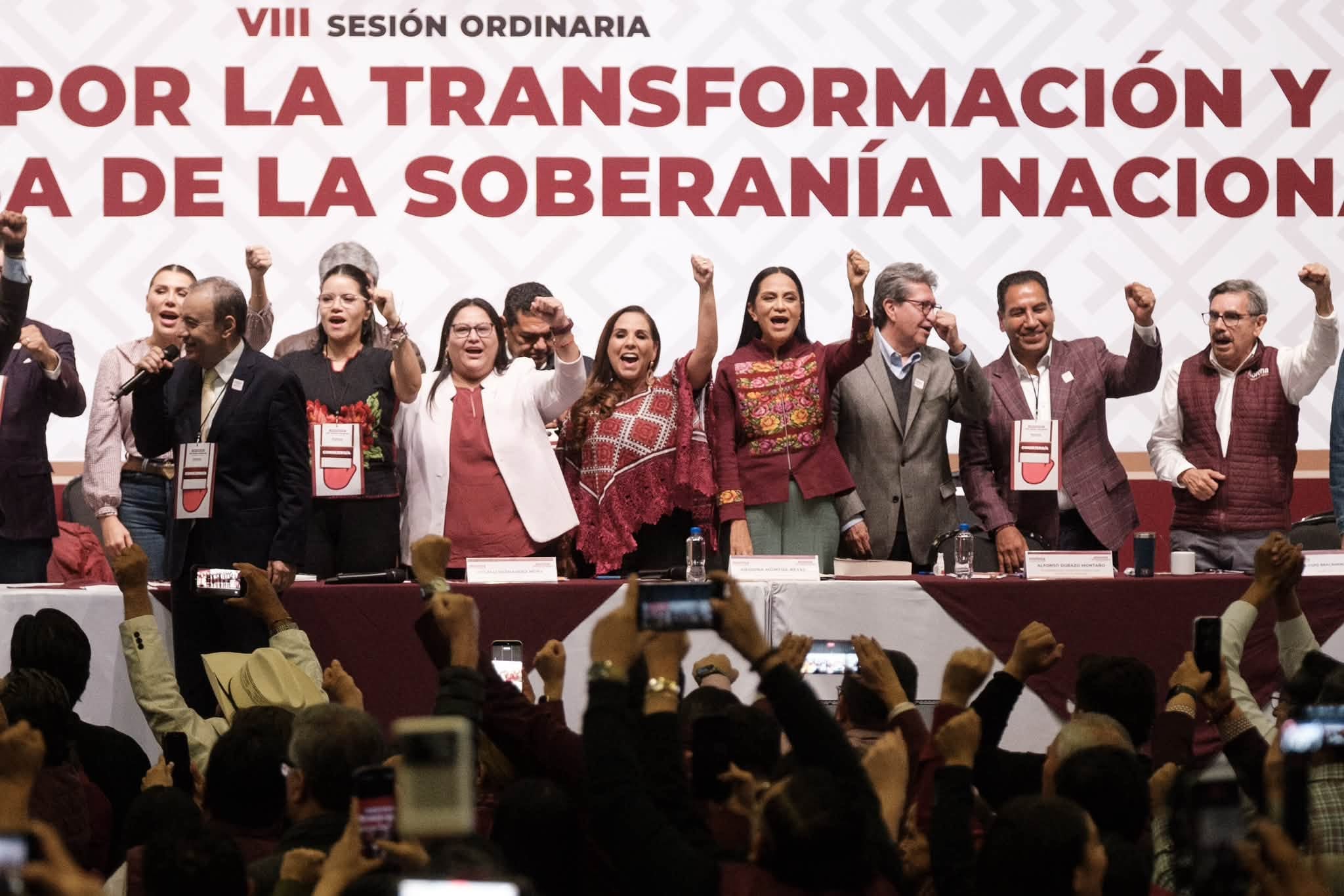Morena toma protesta a sus 17 coordinadores