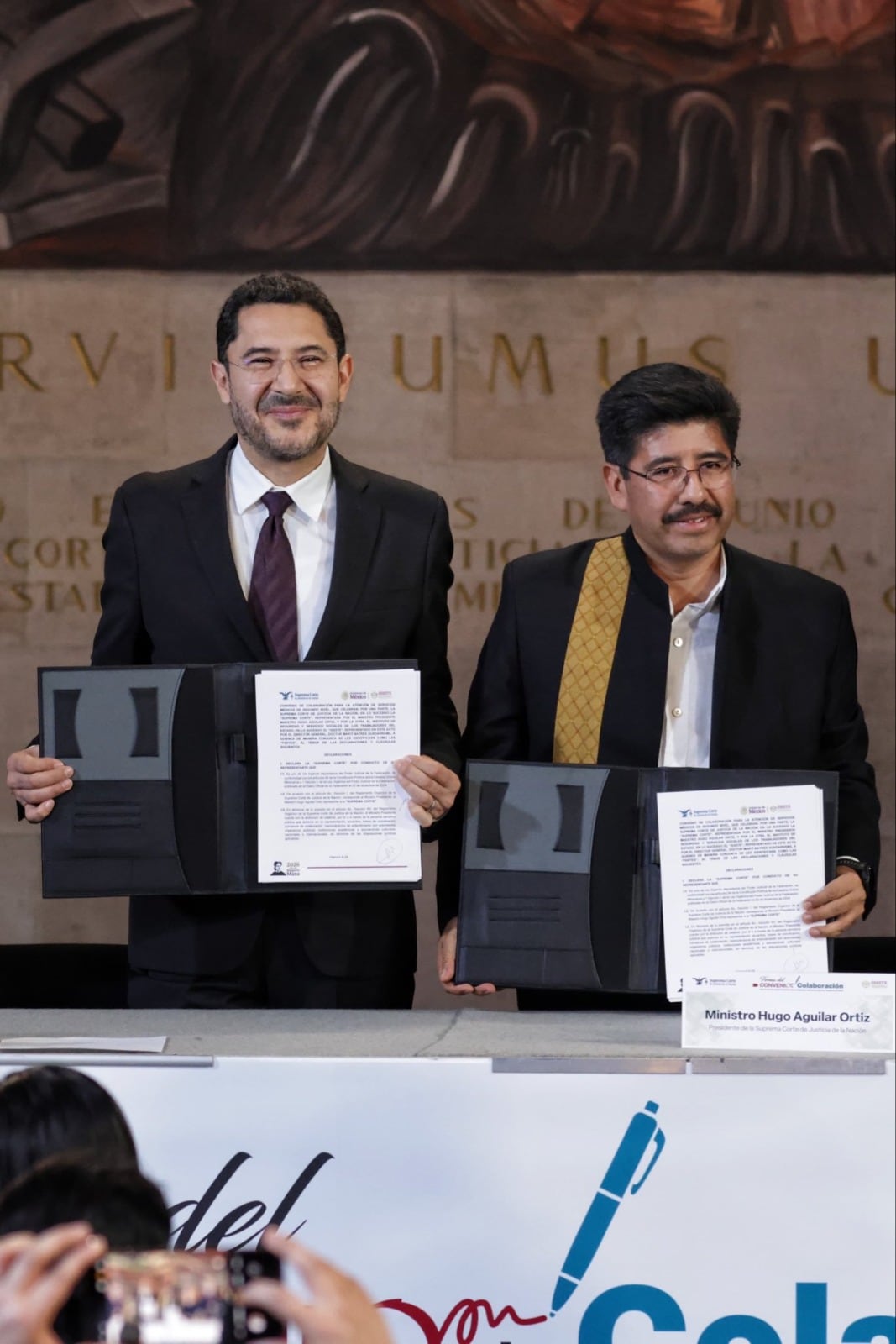 Martí Batres y la SCJN acuerdan atención médica especializada para trabajadores.