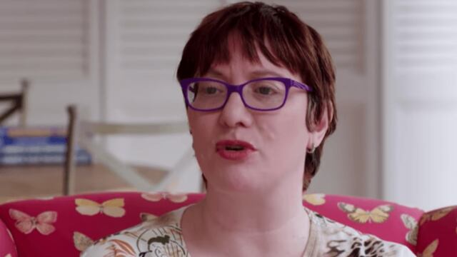 Jeni Hayes desarrolló 2500 personalidades por abuso sexual infantil a manos de su padre