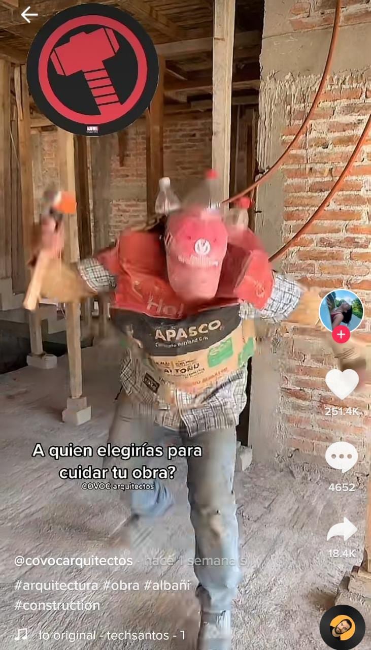 Albañiles parodian a los ‘Avengers’
