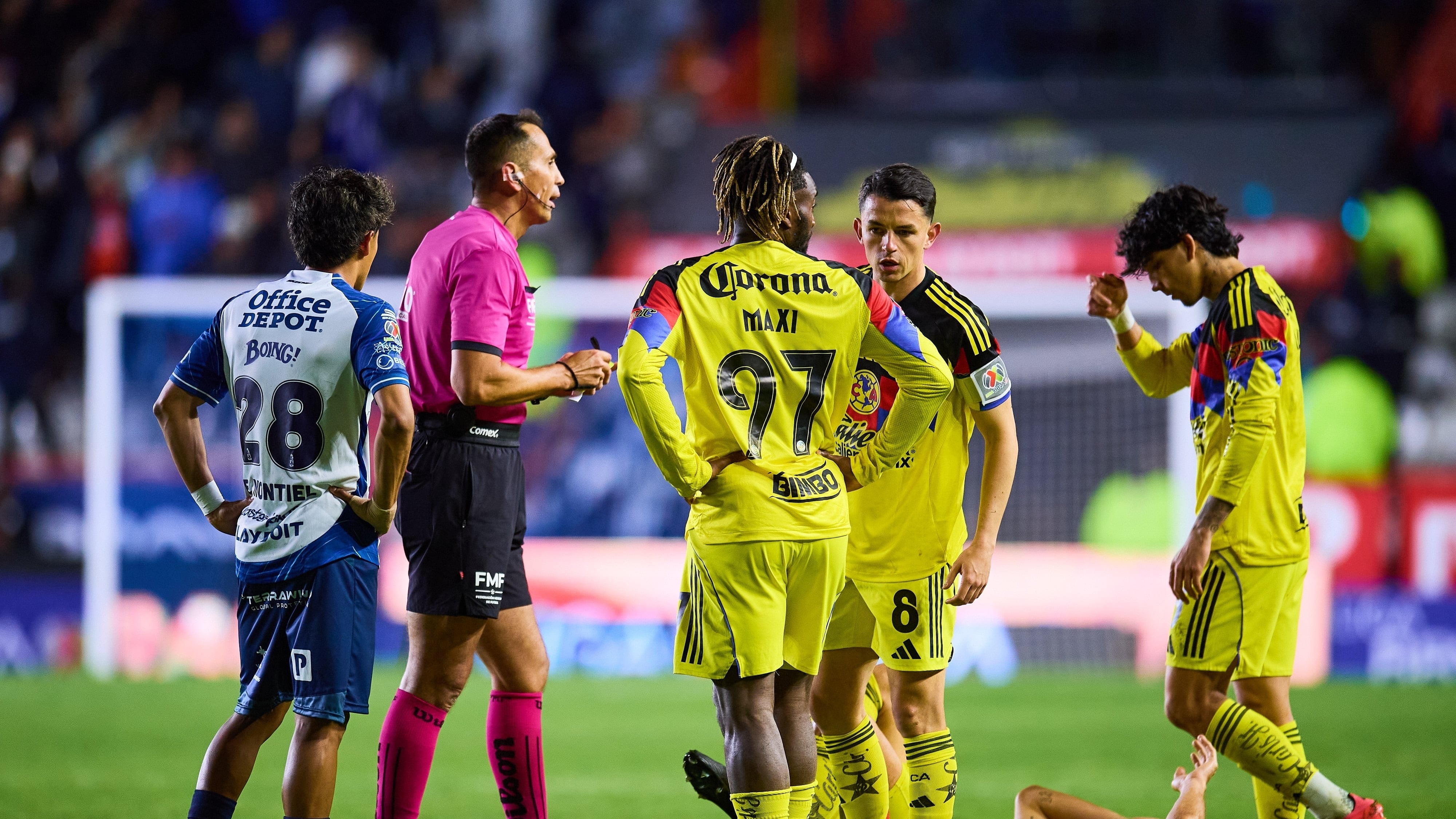 América presenta protesta formal contra Luis Enrique Santander tras el duelo contra Pachuca