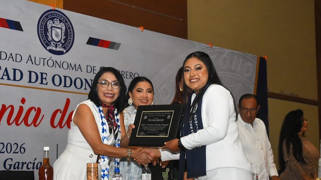 Esthela Damián llama a jóvenes de la UAGro a transformar Guerrero.