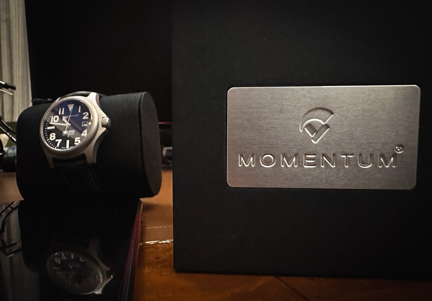 Reloj de AMLO es marca Momentum
