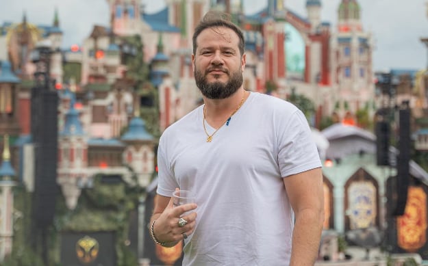 Diego Ruzzarín