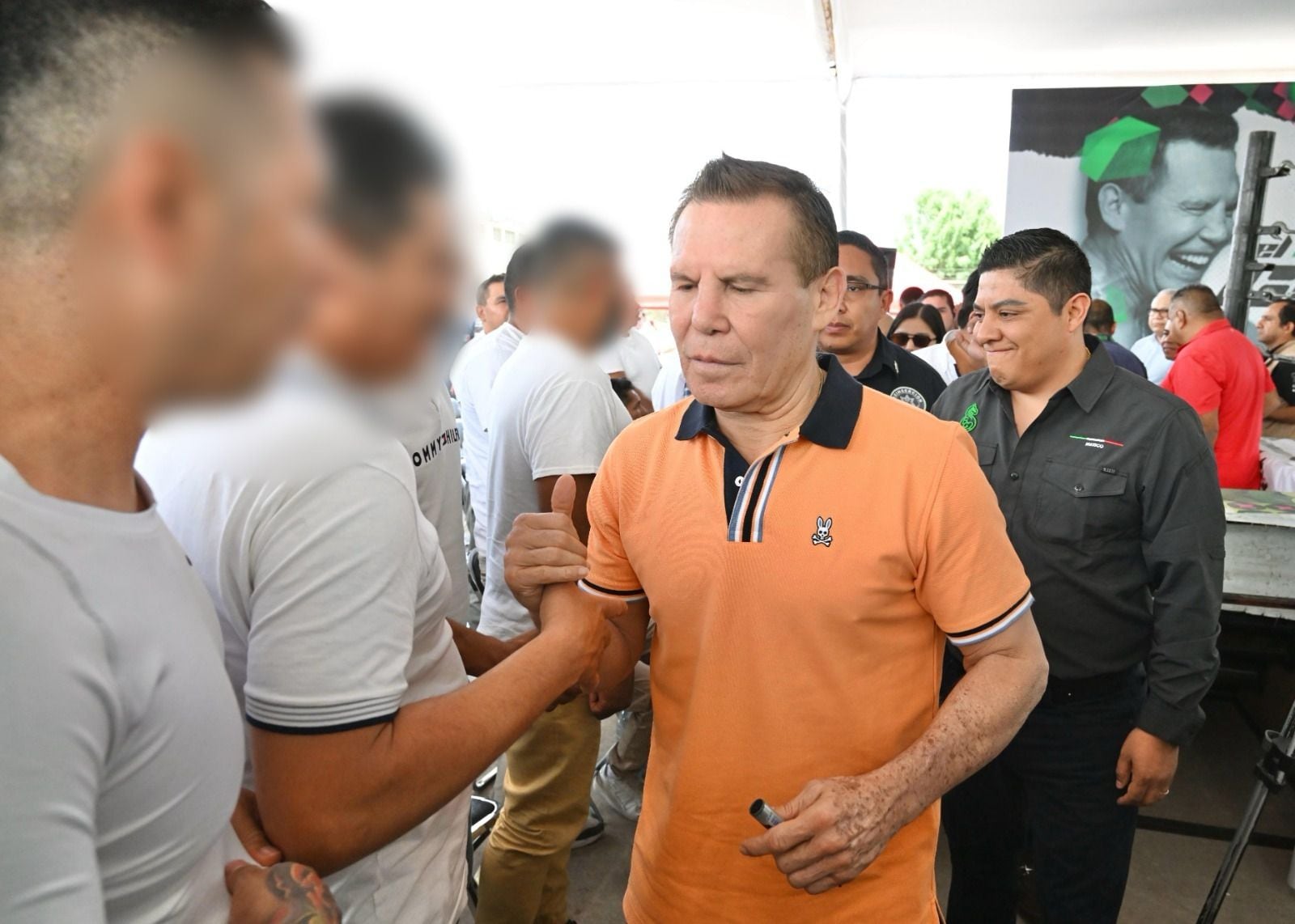 Ricardo Gallardo y Julio César Chávez conviven con internos de La Pila