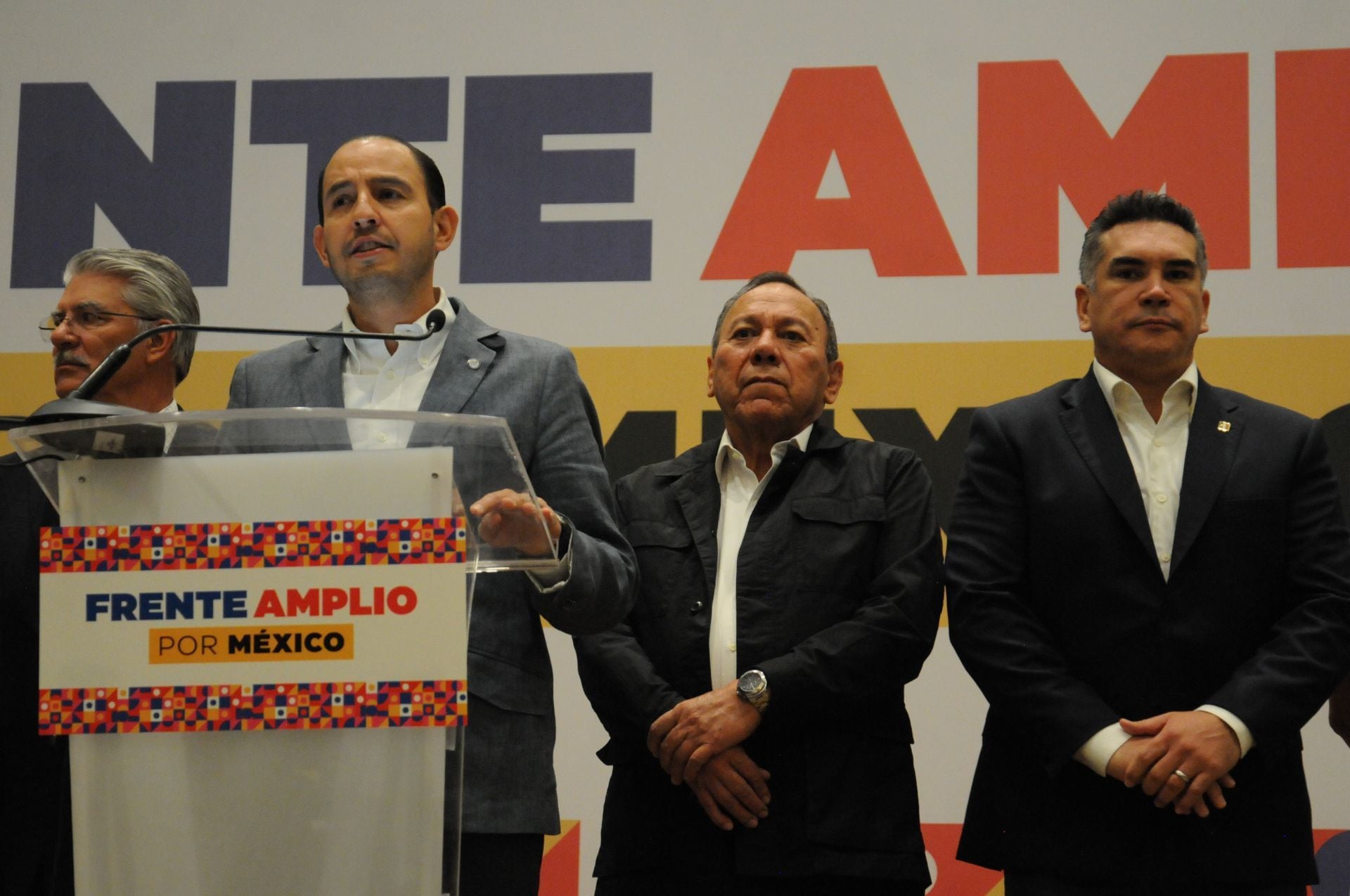 Va por México presentó a su Comité Organizador