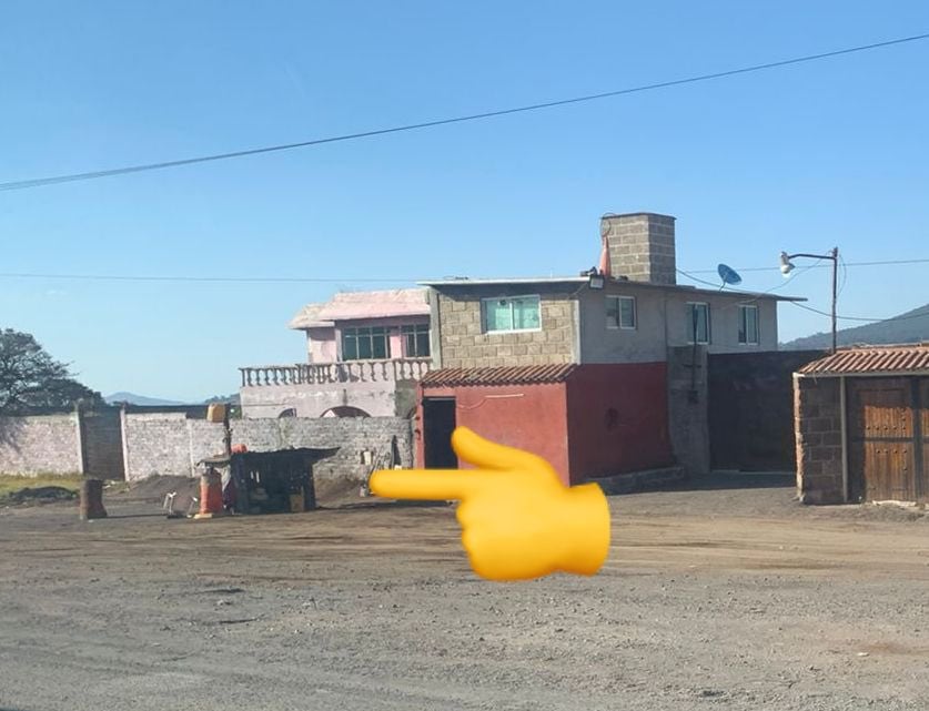 Fotografía de evidencia de la venta de Huachicol en la carretera México-Querétaro
