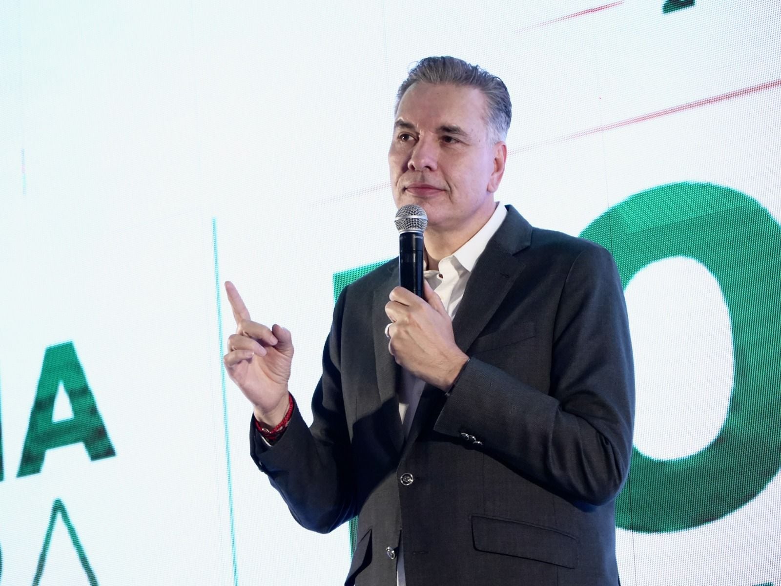 Waldo Fernández, aspirante al gobierno de Nuevo León