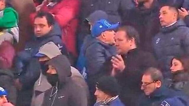 Maradona aparece en estadio