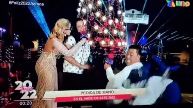 El Capi Pérez se cae durante la transmisión en vivo y en plena pedida de mano