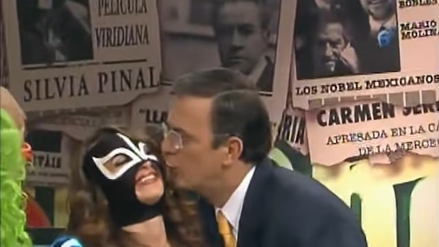 Recuerdan cuando Marcelo Ebrard besó a La Reata