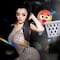 Karely Ruiz en lencería vuelve sexy el posar con camión de la basura