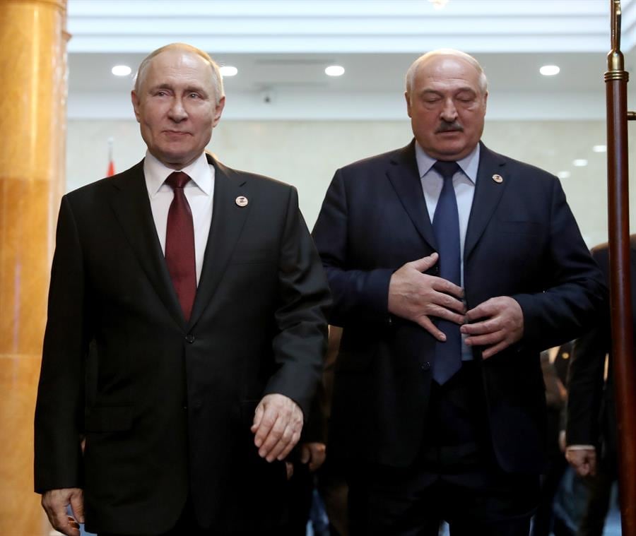Presidentes de Bielorrusia, Alexandr Lukashenko, y Rusia, Vladimir Putin