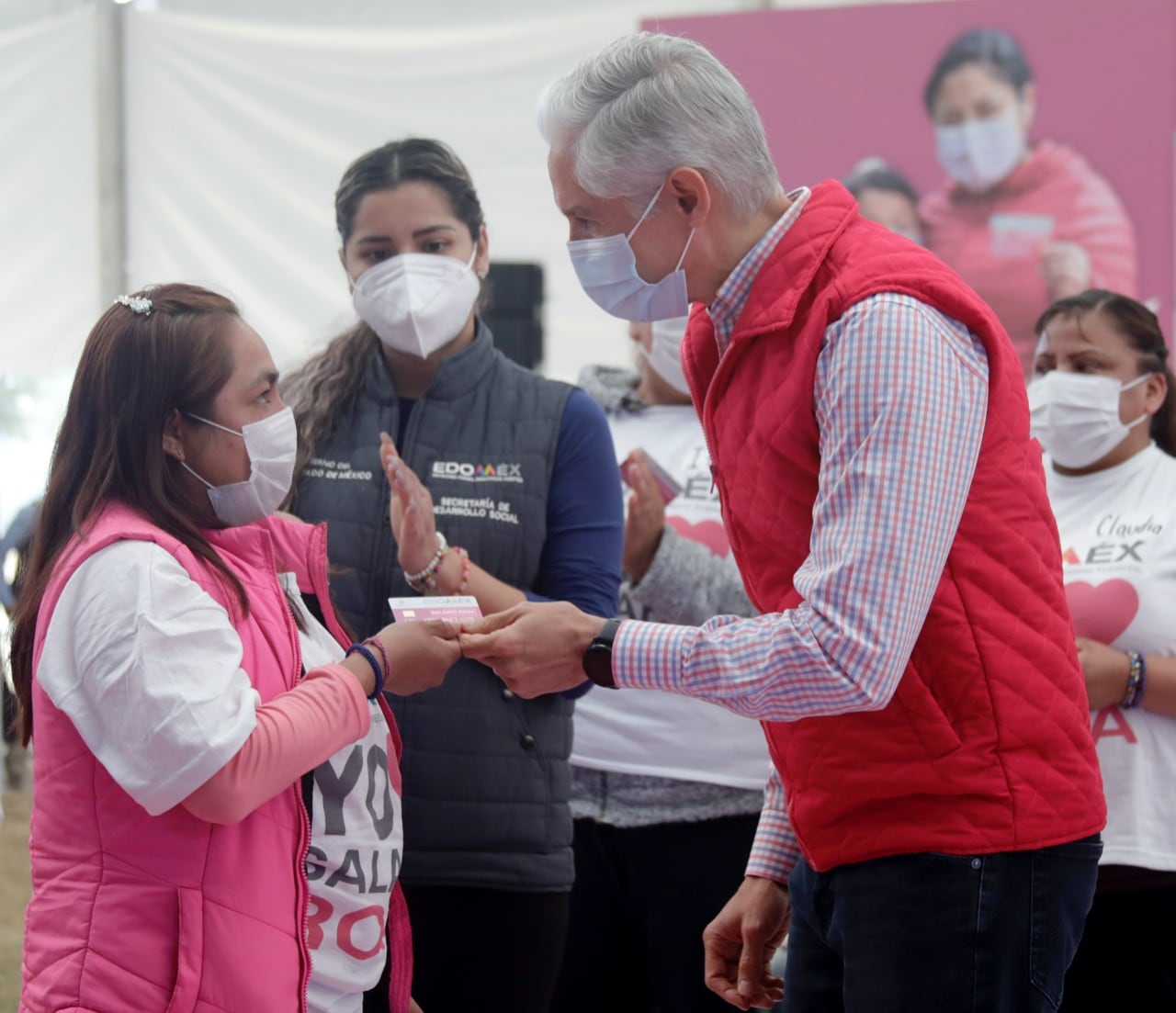 Alfredo del Mazo retoma entrega de Salario Rosa