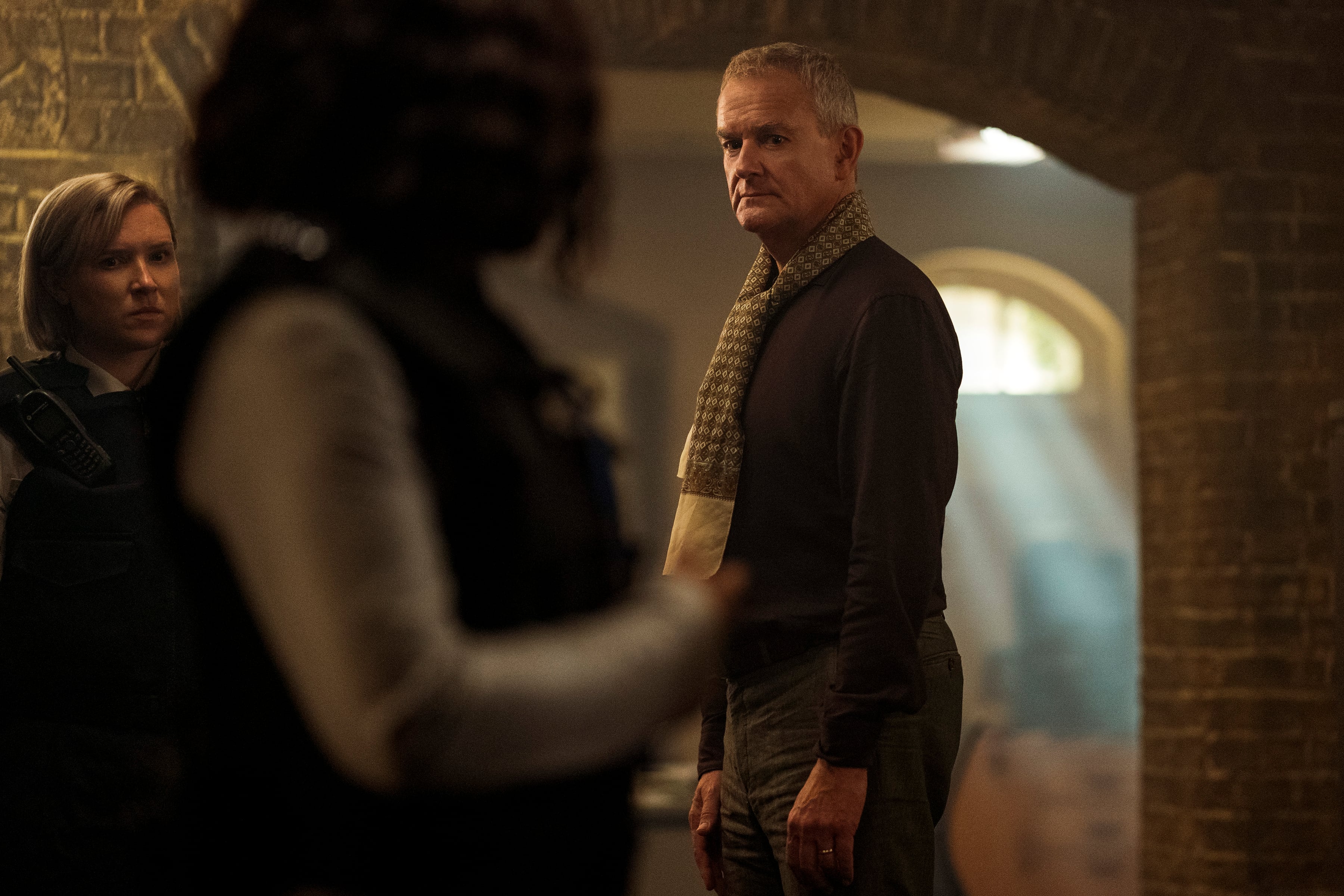 La imperdible película de suspenso en Netflix que exhibe los retorcidos secretos de la gente rica