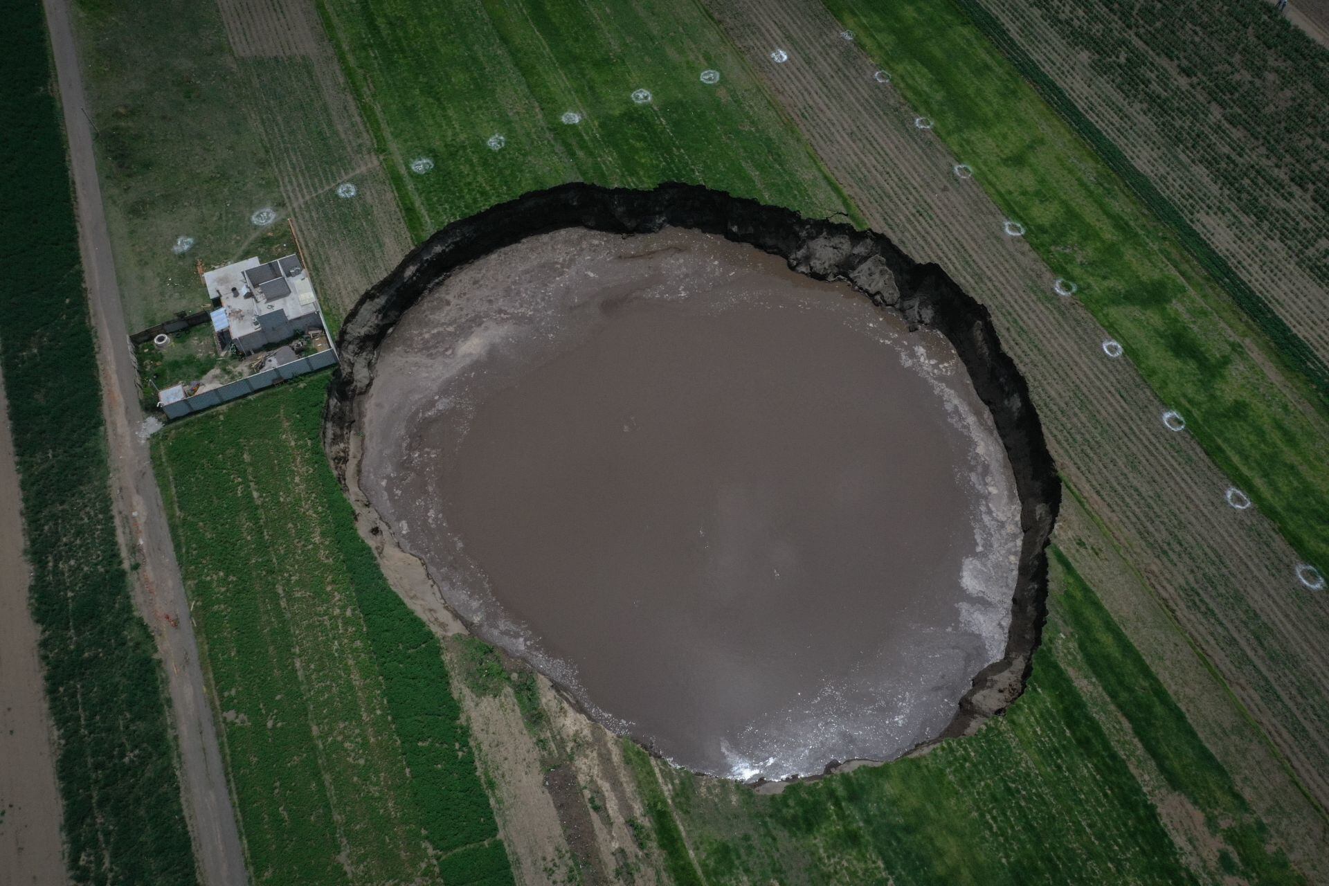 El socavón de puebla ha generado tanta curiosidad en el país que ya tiene su propio tema musical