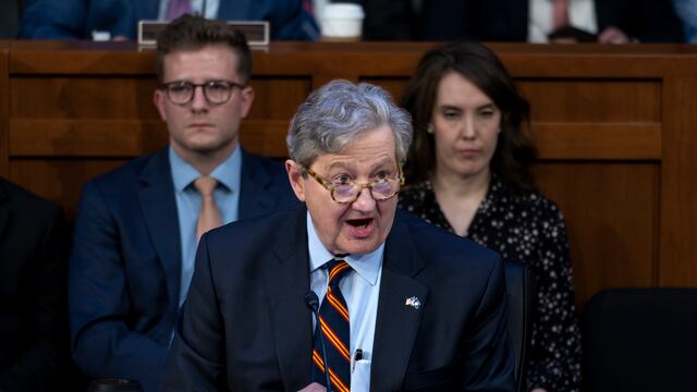 John Kennedy quiere que Estados Unidos intervenga militarmente en México