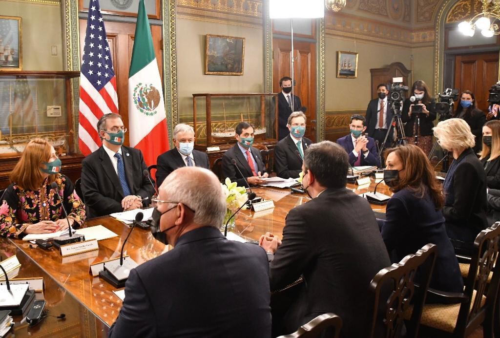 AMLO se reúne con Kamala Harris en La Casa Blanca