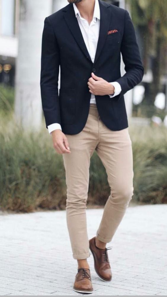 Hombre vestido de etiqueta formal