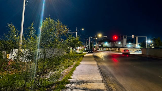 Miguel Ángel Riquelme mejora vialidades e iluminación en Torreón.