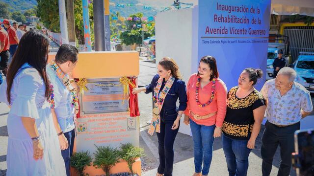Evelyn Salgado inaugura rehabilitación de avenida en Tierra Colorada