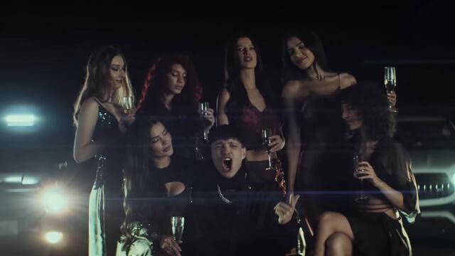 "Bye", canción de Peso Pluma