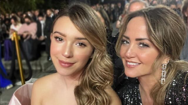 Andrea Legarreta y Mia Rubín