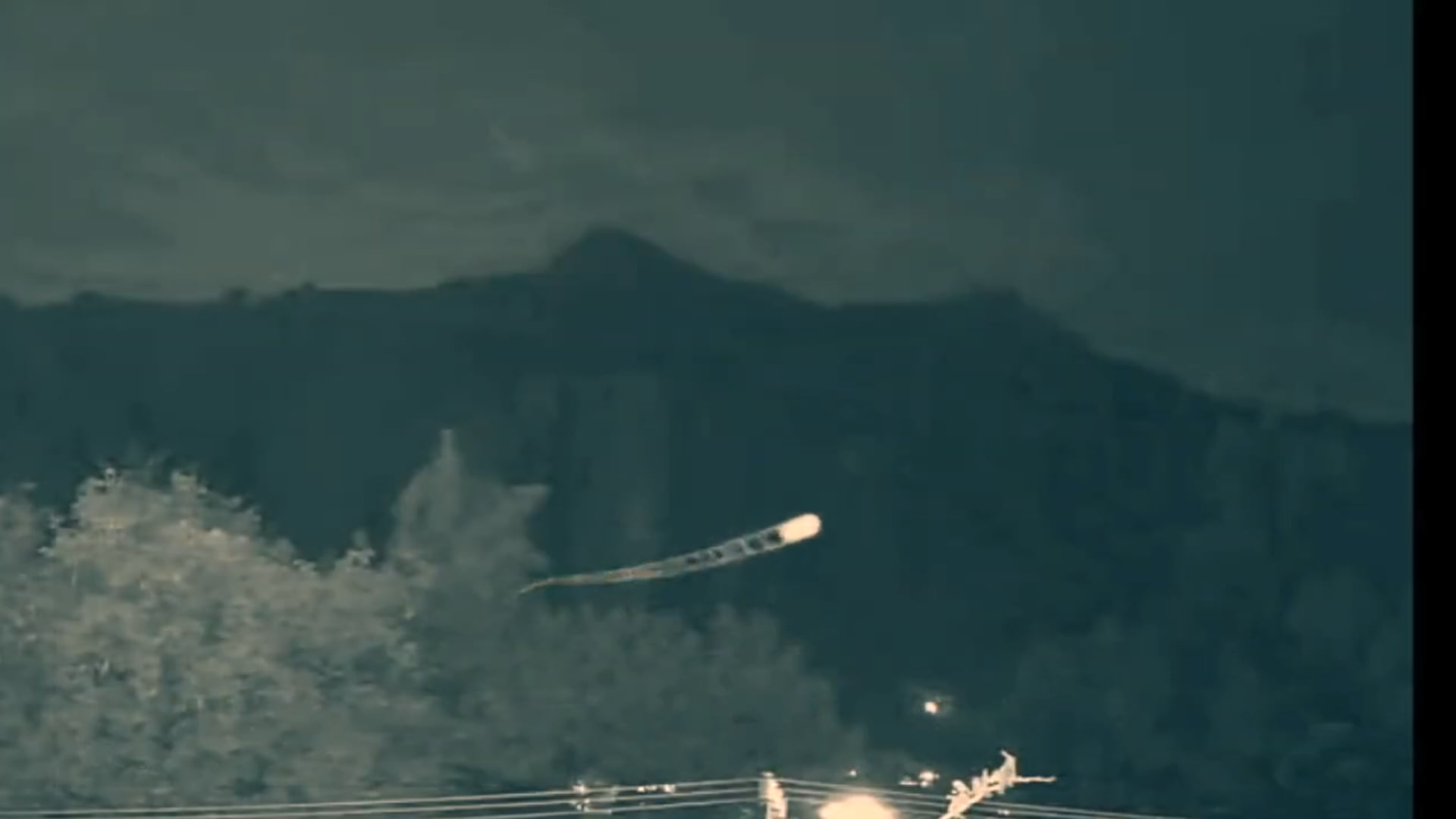 OVNI en Tepoztlán captado por Jaime Maussan