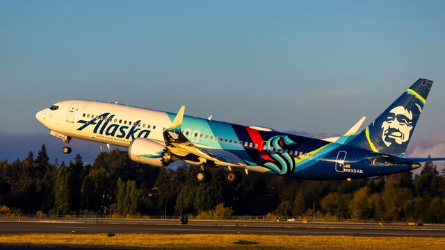 Alaska Airlines sufre falla en su sistema que suspendió todos sus vuelos