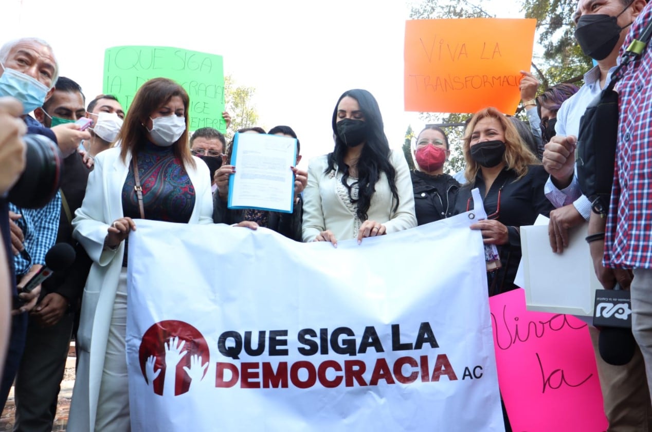 ‘Que siga la democracia'