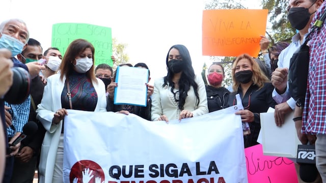 ‘Que siga la democracia'