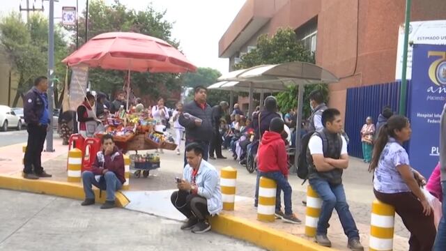Padres esperando abasto de medicamentos para niños con cáncer.