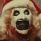 Terrifier 3 es tan fuerte que los cines recurrieron a accesorio para cubrirse la cara en escenas gore