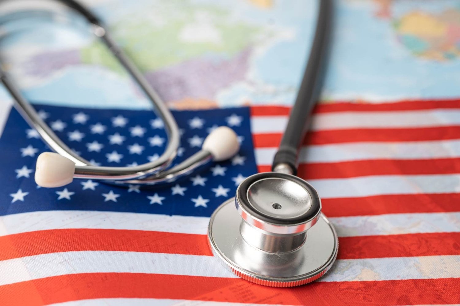 El mexicano que logró estar entre el 3% mundial en un examen de residencia médica en Estados Unidos