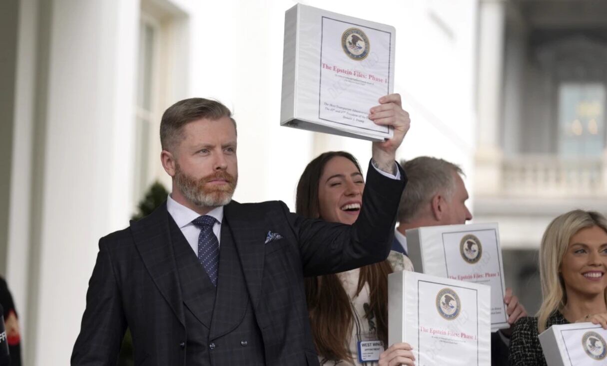 Jeffrey Epstein: primeros archivos fueron publicados y esto es lo que dicen
