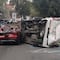 ¿Qué pasó en Periférico Norte? Camioneta cae sobre auto a la altura de Ciudad Satélite