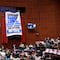 Genaro García Luna: Cuelgan enorme manta en el Senado donde lo llaman narcotraficante y Calderón su jefe