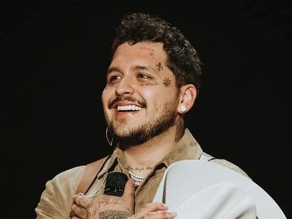 Christian Nodal en concierto