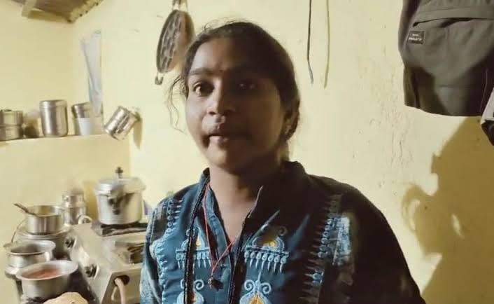 Savitri Kumar, mamá del niño de 6 años